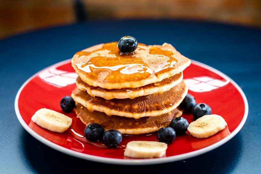 Pancakes & fruit
