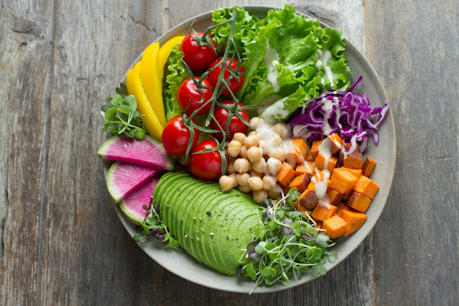 Avocado & chickpea salad